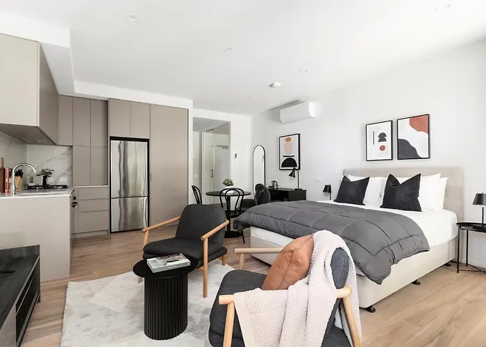 Caulfield Apartments By Urban Rest