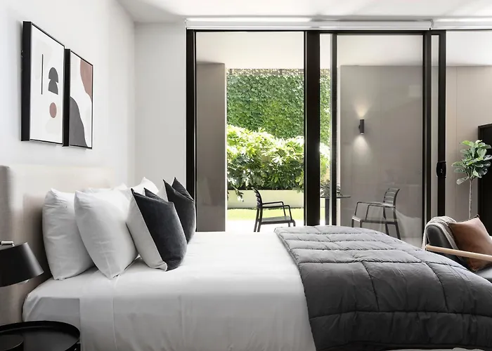 Caulfield Apartments By Urban Rest